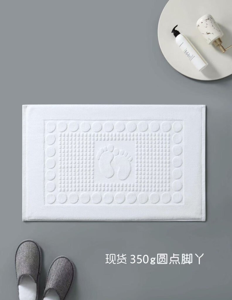 Dots around the edges, feet in the middle style